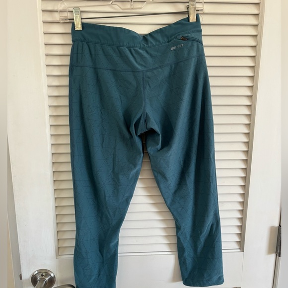 Nike Relay Crop Women’s Running Tights Size Medium - Picture 5 of 6